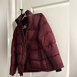 ARITZIA Tna
The Super Puff™ Shorty
XS	WILD PLUM